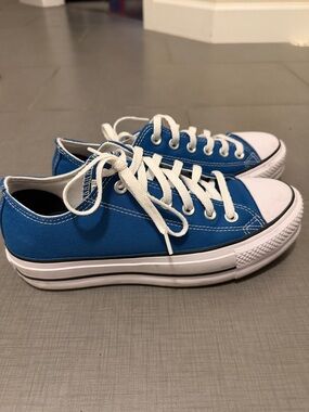 Classic Low-Top Canvas Sneakers in Bright Blue platform